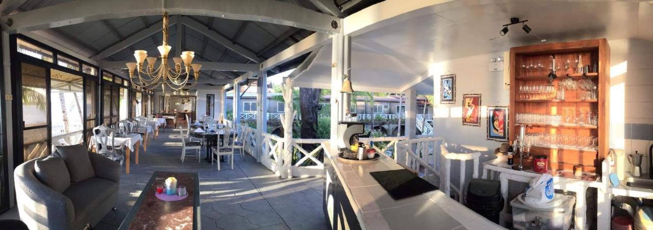 Sunbloom Beachfront Hotel And Restaurant Zambales Sinabacan Eksteriør bilde