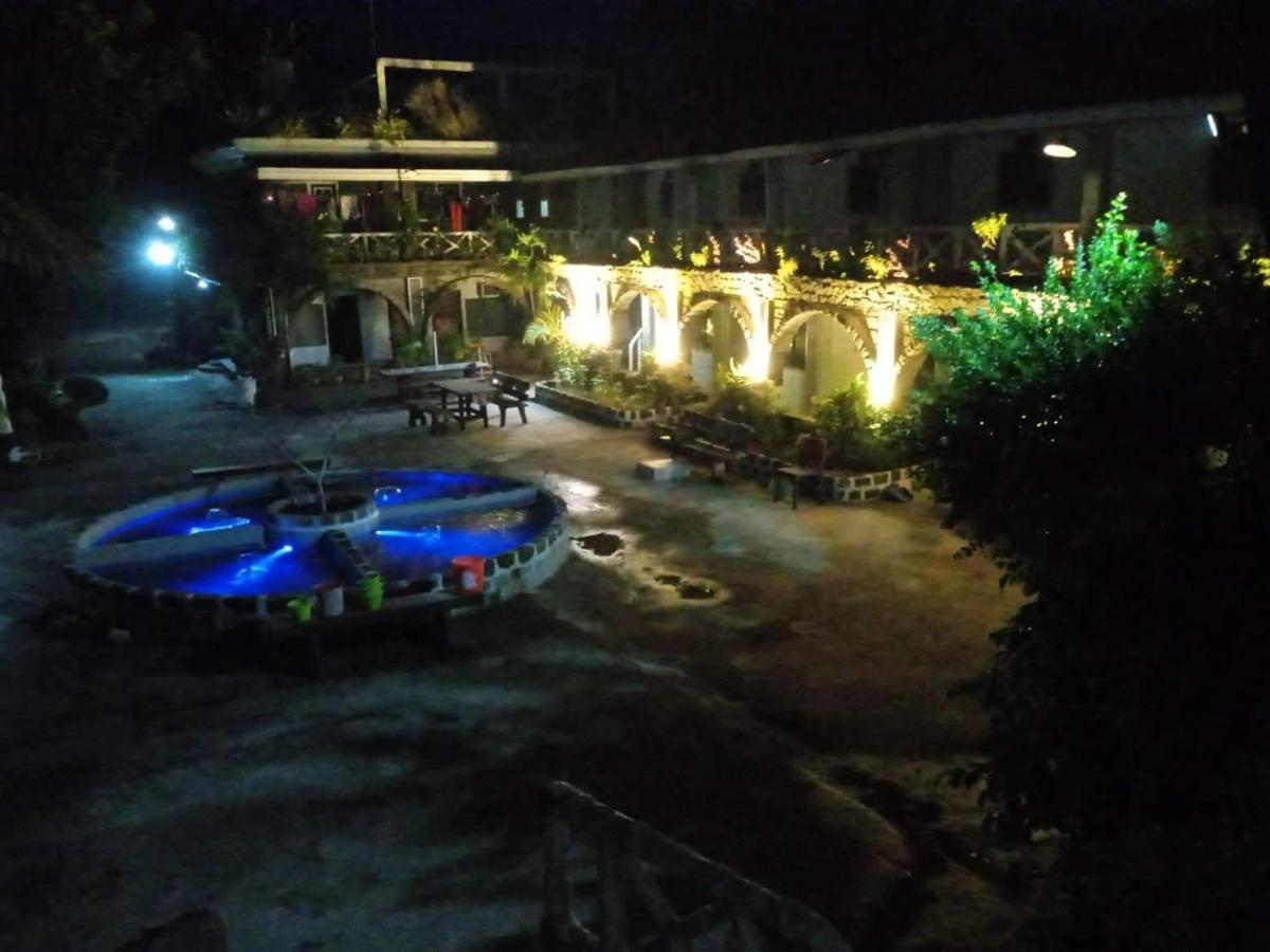 Sunbloom Beachfront Hotel And Restaurant Zambales Sinabacan Eksteriør bilde