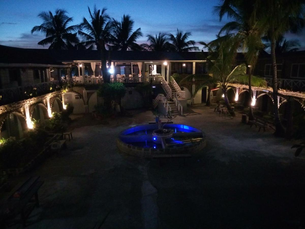 Sunbloom Beachfront Hotel And Restaurant Zambales Sinabacan Eksteriør bilde