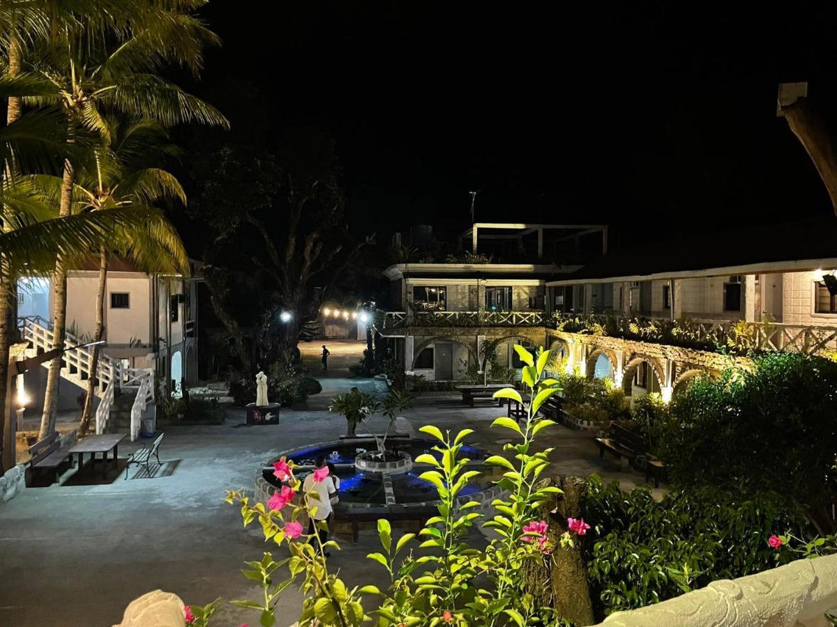 Sunbloom Beachfront Hotel And Restaurant Zambales Sinabacan Eksteriør bilde